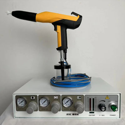 Macchina di verniciatura da 15 kg per la linea di rivestimento in polvere presso lo stabilimento produttivo